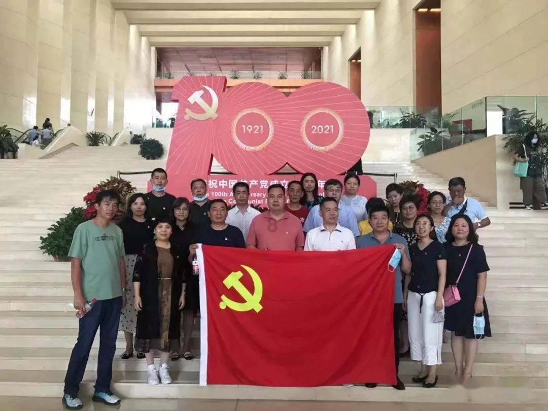 逃出魔术师的房间